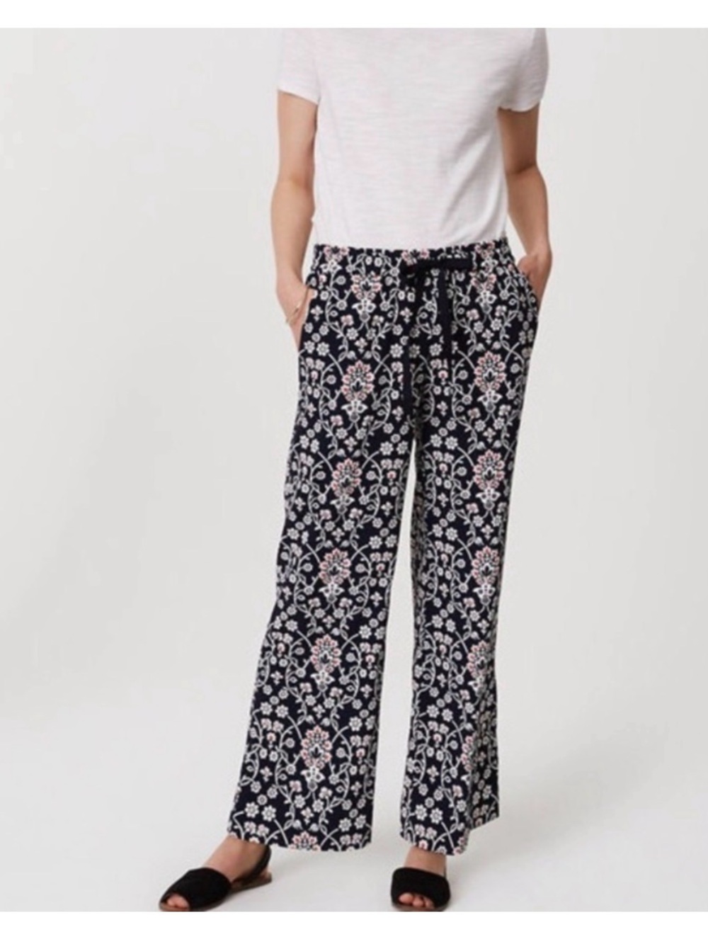 LOFT Navy Wide-Leg Pull-On Pants with Pink Floral Motif